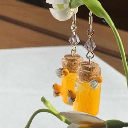Yellow earrings, miniature honey bo..